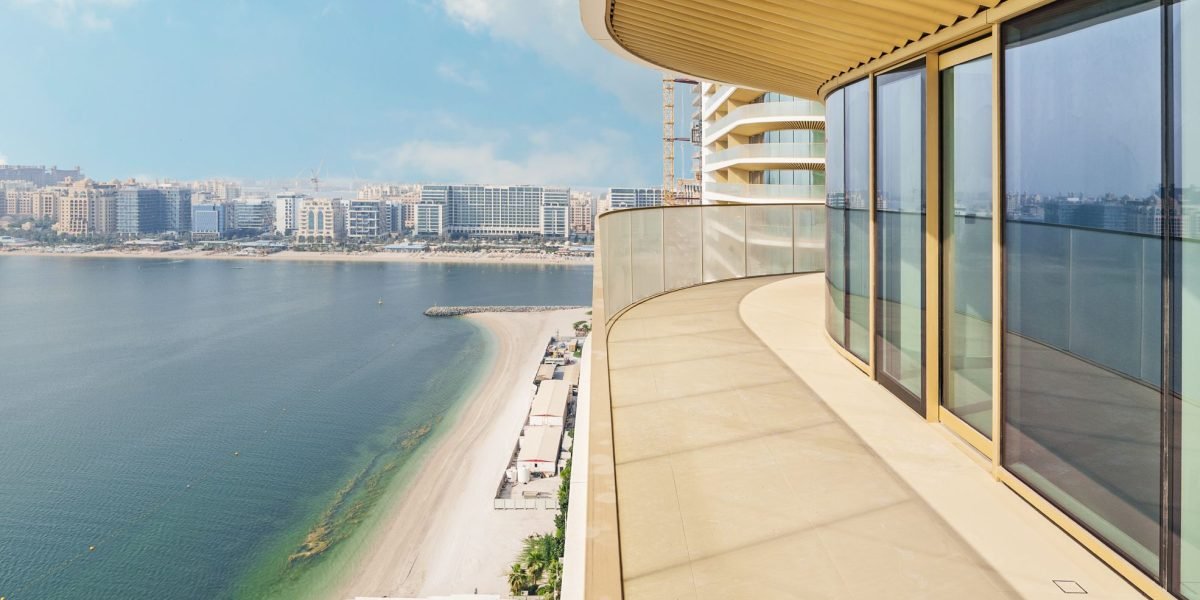 Palm Jumeirah Luxury Homes for Sale 2026 Prices Trends and Buying Process