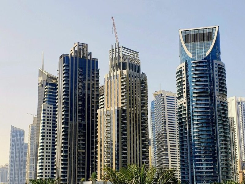 Real Estate Broker Jobs Dubai A Guide to Licensing and Market Trends